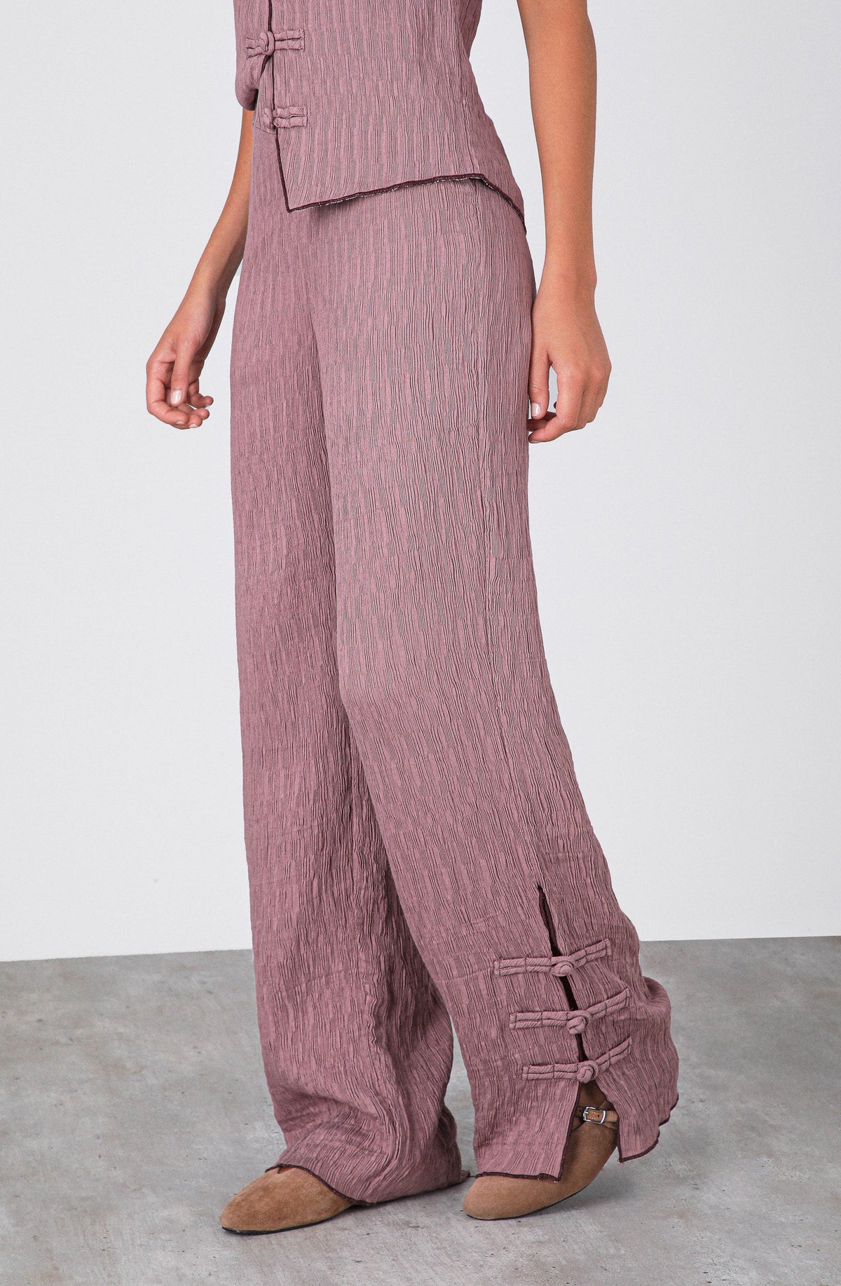 Pantalón Abertura Botón Lateral Rose
