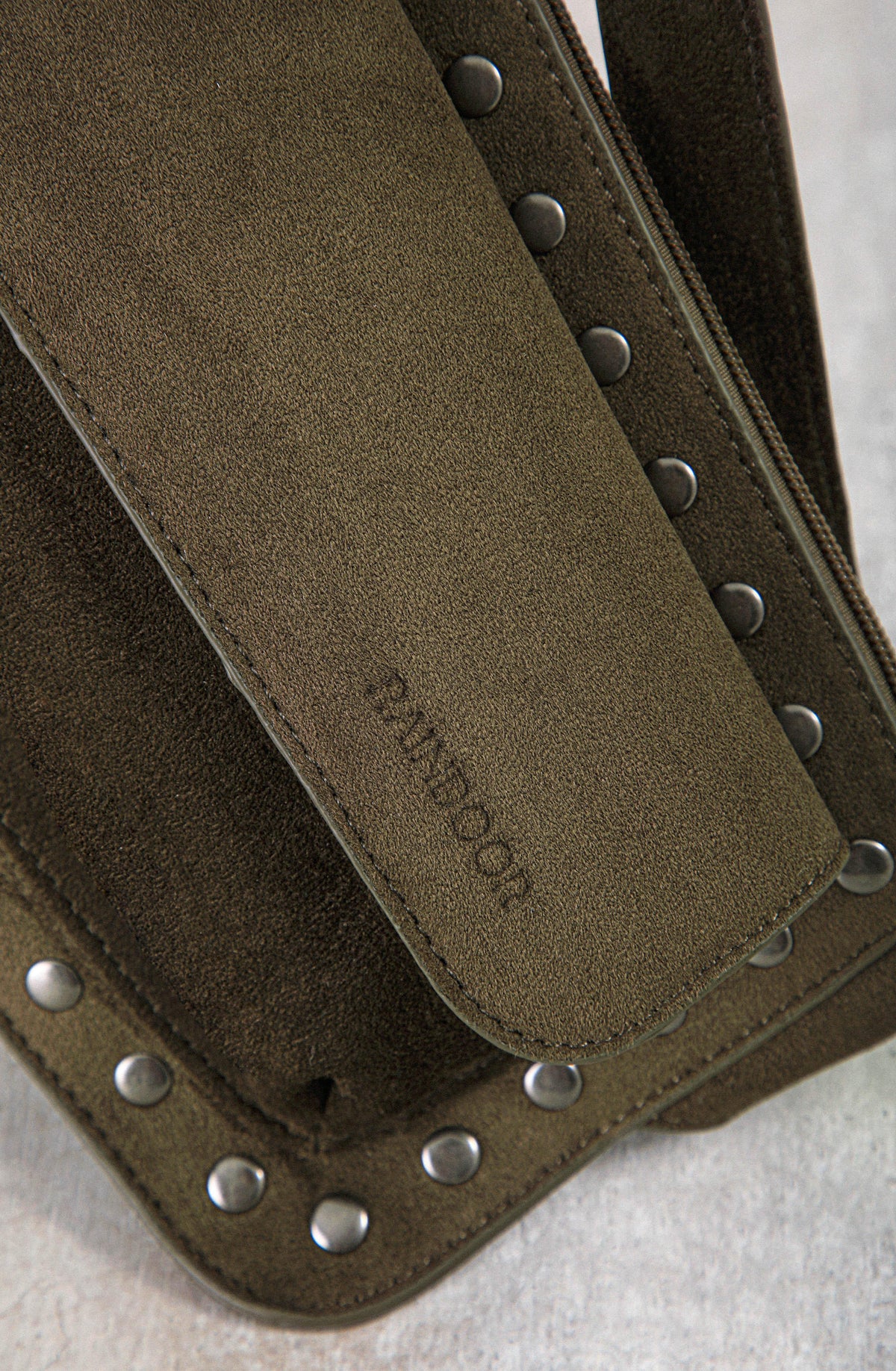 Riñonera Tachas Green